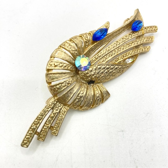 Vintage Gold Tone Blue Rhinestone Brooch - Picture 7 of 7